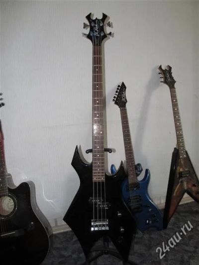 Лот: 1362406. Фото: 1. Бас ацкого сотоны B.C. Rich Warlock... Гитары