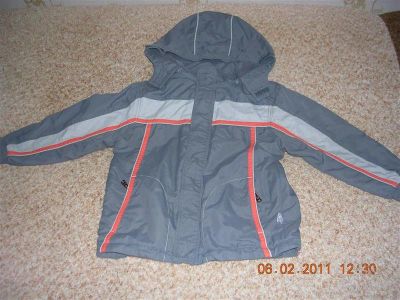 Лот: 762513. Фото: 1. демисизонная куртка ветровка на... Верхняя одежда