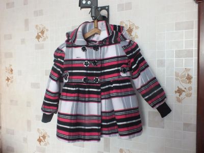 Лот: 3692207. Фото: 1. Пальто для девочки на 2-3 года. Другое (одежда, обувь, галантерея)