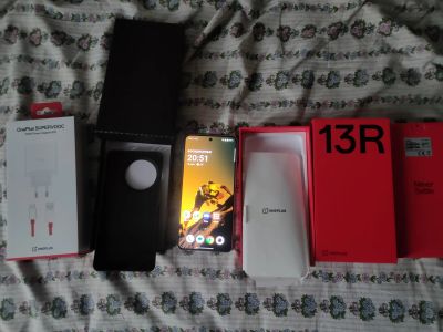 Лот: 25510820. Фото: 1. Oneplus 13r 12/256 global. Смартфоны