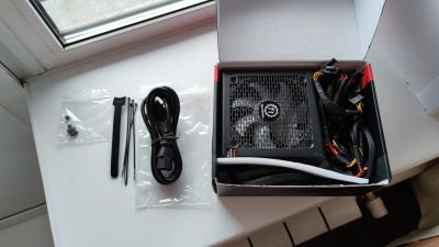 Лот: 21048211. Фото: 1. Блок питания Thermaltake Smart... Корпуса, блоки питания