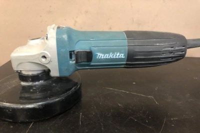 Лот: 15887415. Фото: 1. УШМ Makita Ga5030 720вт. Электроинструмент