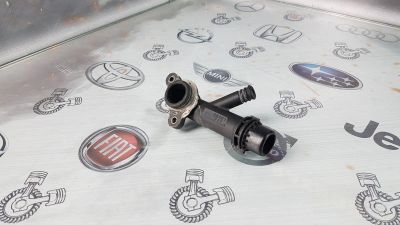 Лот: 23585383. Фото: 1. Патрубок системы охлаждения BMW... Двигатель и элементы двигателя