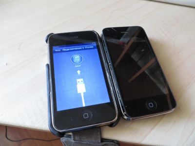 Лот: 3112035. Фото: 1. Два Iphone 3gs 16gb + 3gs 8gb. Смартфоны