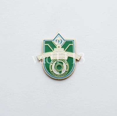 Лот: 11011043. Фото: 1. Футбол-значок ФК Динамо-Башинформсвязь... Сувенирные