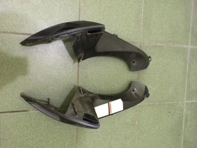Лот: 15987657. Фото: 1. Пластик над воздуховодами GSX-R600... Запчасти