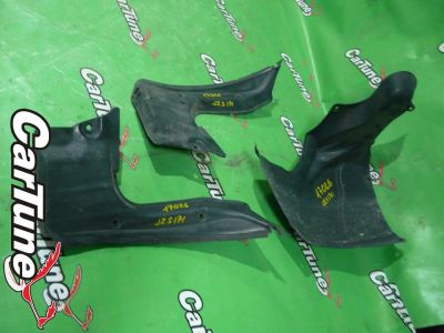 Лот: 10617910. Фото: 1. подкрылок R toyota crown JZS171... Кузов
