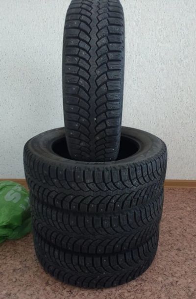 Лот: 12445318. Фото: 1. Шины 185/65 r15 зимние. Шины