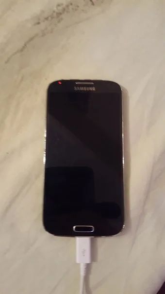 Лот: 7244666. Фото: 1. Продам Samsung galaxy S4. Все... Смартфоны