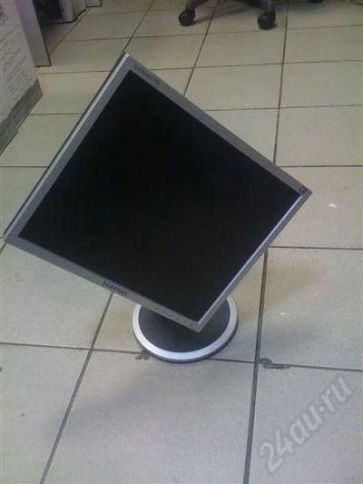 Лот: 253776. Фото: 1. 17" Samsung 740B. ЖК-мониторы
