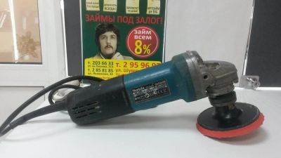 Лот: 10849456. Фото: 1. Угловая шлифмашина Makita 9558HN. Электроинструмент