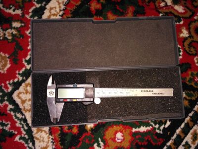 Лот: 14613532. Фото: 1. Электронный штангенциркуль. Ручной инструмент