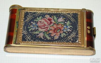 Лот: 16859851. Фото: 1. Пудреница старинная с маникюрным... Другое (антиквариат)