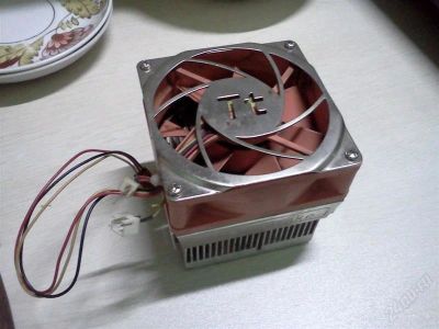 Лот: 1415343. Фото: 1. Кулер Thermaltake Cu+Al на процессор. Системы охлаждения