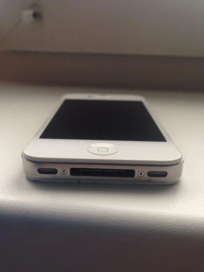 Лот: 5086281. Фото: 1. iPhone 4 8Gb white. Смартфоны