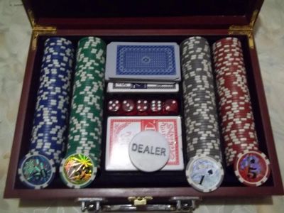 Лот: 9441771. Фото: 1. покерный набор. Настольные игры, карты