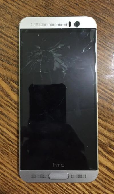 Лот: 7819778. Фото: 1. Htc one m9 plus 32 gb серебро... Смартфоны