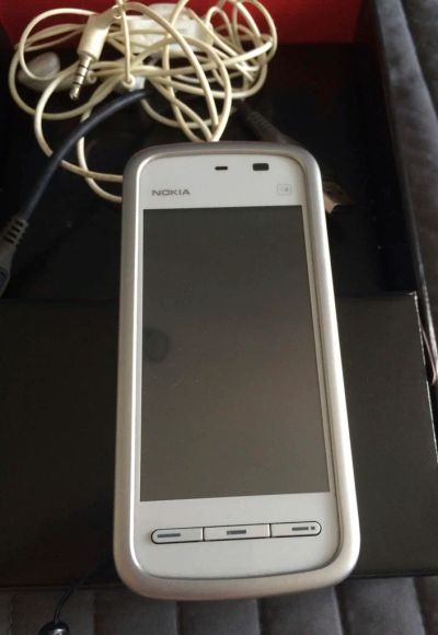 Лот: 5526378. Фото: 1. Nokia 5230. Смартфоны
