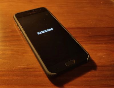 Лот: 17164072. Фото: 1. Samsung Galaxy J4 2018. ТОРГ. Смартфоны