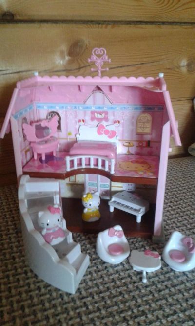 Лот: 9882928. Фото: 1. Домик Hello Kitty. Куклы и аксессуары