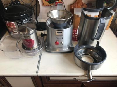 Лот: 11423981. Фото: 1. Соковыжималка Kenwood JE880. Кухонная