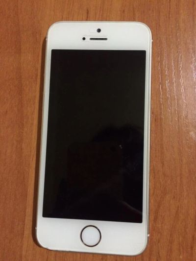 Лот: 5394545. Фото: 1. iPhone 5S Gold 16gb c LTE РСТ. Смартфоны