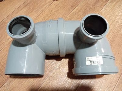 Лот: 25806107. Фото: 1. Канализация Отвод 110 левый. Водоотведение, водостоки и канализация