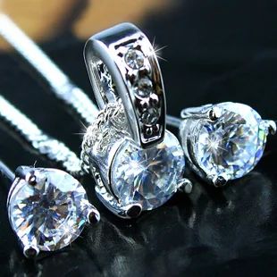 Лот: 3020449. Фото: 1. Подвеска SWAROVSKI. Есть в наличии... Кулоны, подвески