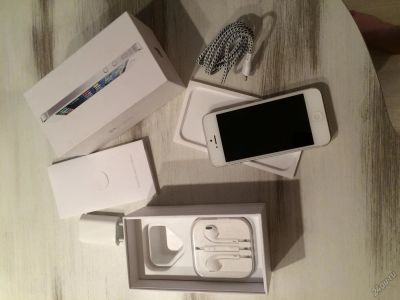 Лот: 5702789. Фото: 1. Iphone 5 16 gb white модель A1429. Смартфоны