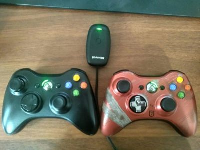 Лот: 16549733. Фото: 1. Пара геймпадов Xbox 360 (ориг... Аксессуары для игровых приставок, консолей, геймпады