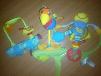 Лот: 4193112. Фото: 1. Игрушки на коляску Tiny love. Развивающие