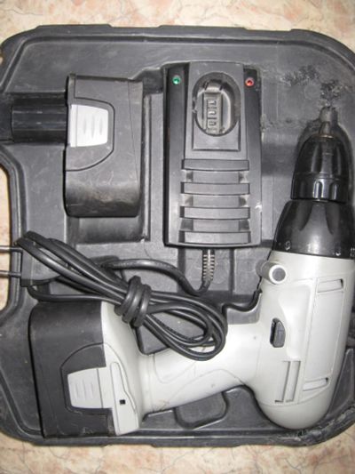 Лот: 8246848. Фото: 1. Шуруповерт Интерскол 12 v. 3шт... Электроинструмент