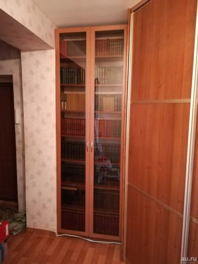 Лот: 13384134. Фото: 1. Шкаф книжный встроенный двухстворчатый. Стеллажи, тумбы, шкафы