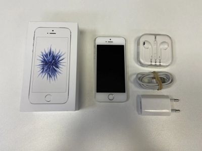 Лот: 15538926. Фото: 1. Apple iPhone SE 64Gb White/Silver... Смартфоны