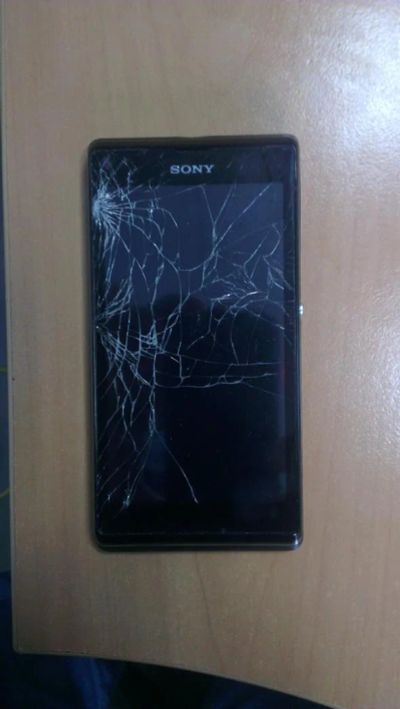 Лот: 4544361. Фото: 1. Sony Xperia L. Смартфоны