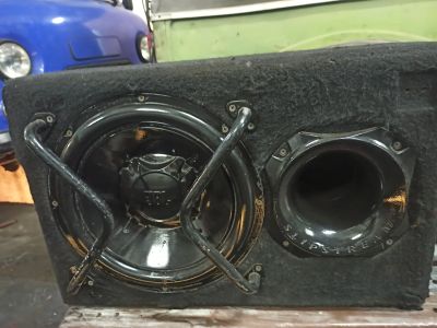 Лот: 18378830. Фото: 1. Сабвуфер Jbl gt5-1204br с усилителем. Сабвуферы
