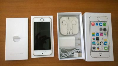 Лот: 9981854. Фото: 1. Apple Iphone 5S 16 Gb Gold б/у... Смартфоны