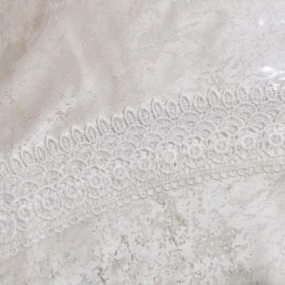Лот: 16993896. Фото: 1. Скатерть полиэстеровая с кружевом... Скатерти, салфетки