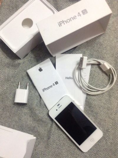 Лот: 6728307. Фото: 1. Iphone 4s 16 gb White В идеальном... Смартфоны