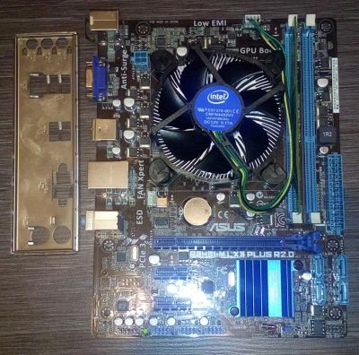Лот: 8955183. Фото: 1. Материнская плата ASUS P8H61M... Материнские платы