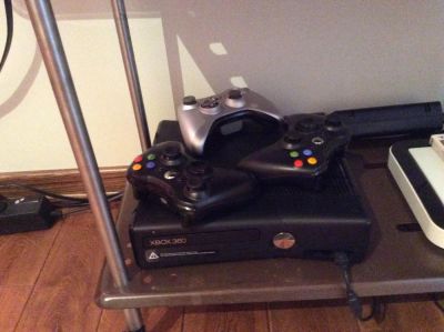 Лот: 5854185. Фото: 1. Продам или обменяю Xbox 360... Игровые приставки, консоли