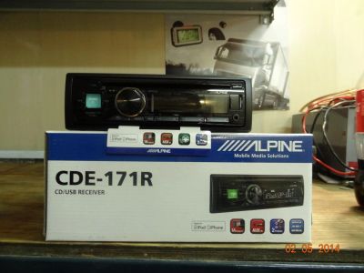 Лот: 4063696. Фото: 1. Alpine CDE-171R CD/mp3-ресивер. Автомагнитолы