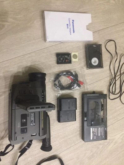 Лот: 10498750. Фото: 1. Видеокамера Panasonic VX30. Видеокамеры