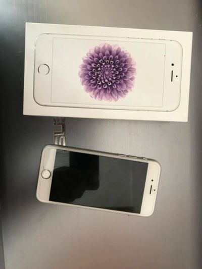 Лот: 10627419. Фото: 1. iPhone 6, 16gb, РСТ, НЕвосстановленный... Смартфоны