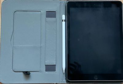Лот: 17745219. Фото: 1. iPad Pro первого поколения 128Гб... Стилусы, перчатки для экрана