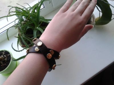 Лот: 3908138. Фото: 1. Оригинал Tory Burch, кожаный браслет... Браслеты