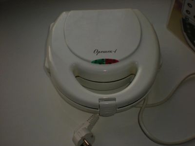 Лот: 6967797. Фото: 1. Орешница Вафельница Орешек-1. Кухонная