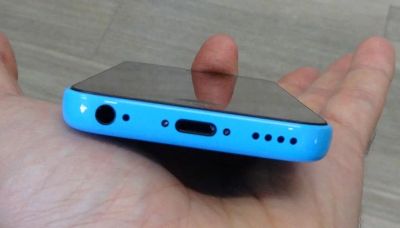 Лот: 6632789. Фото: 1. Iphone 5C 16Gb Blue. Смартфоны