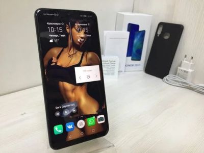 Лот: 15938967. Фото: 1. Смартфон Honor 20 Lite 4/128GB... Смартфоны