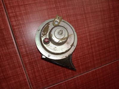 Лот: 18377663. Фото: 1. Сигнал звуковой (клаксон) гудок. Электрооборудование